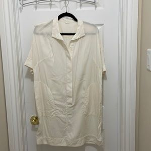 Kit&Ace washable silk tunic in ivory. Short sleeves. Size M.